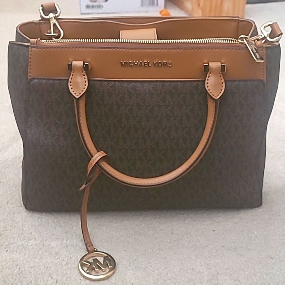 Michael kors purse